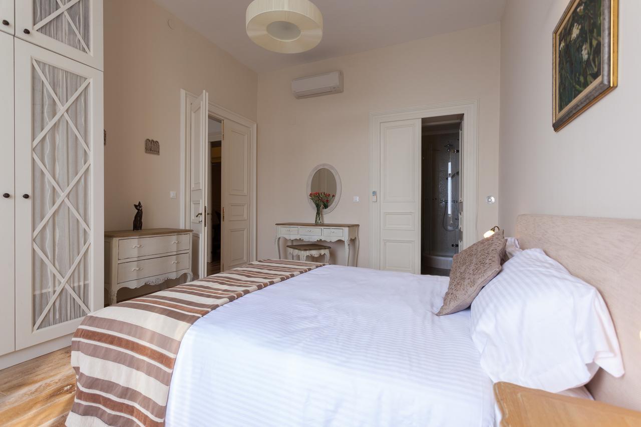 Luxury Beachfront Apartment Banje Dubrovnik Dış mekan fotoğraf