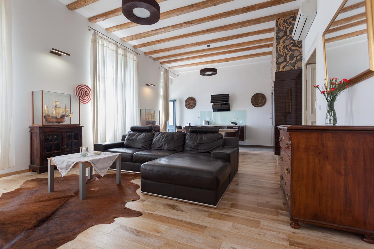Luxury Beachfront Apartment Banje Dubrovnik Dış mekan fotoğraf